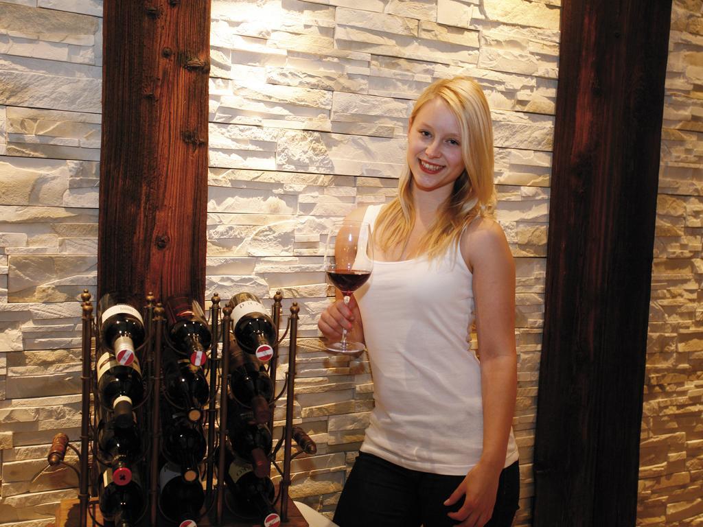 Hotel Diana Portschach am Worthersee Bagian luar foto