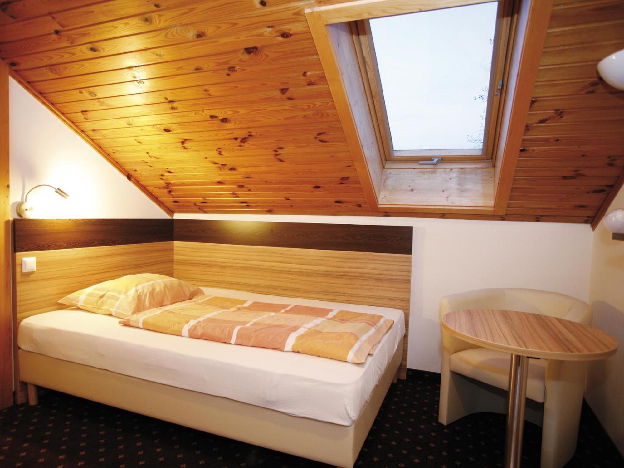 Hotel Diana Portschach am Worthersee Ruang foto