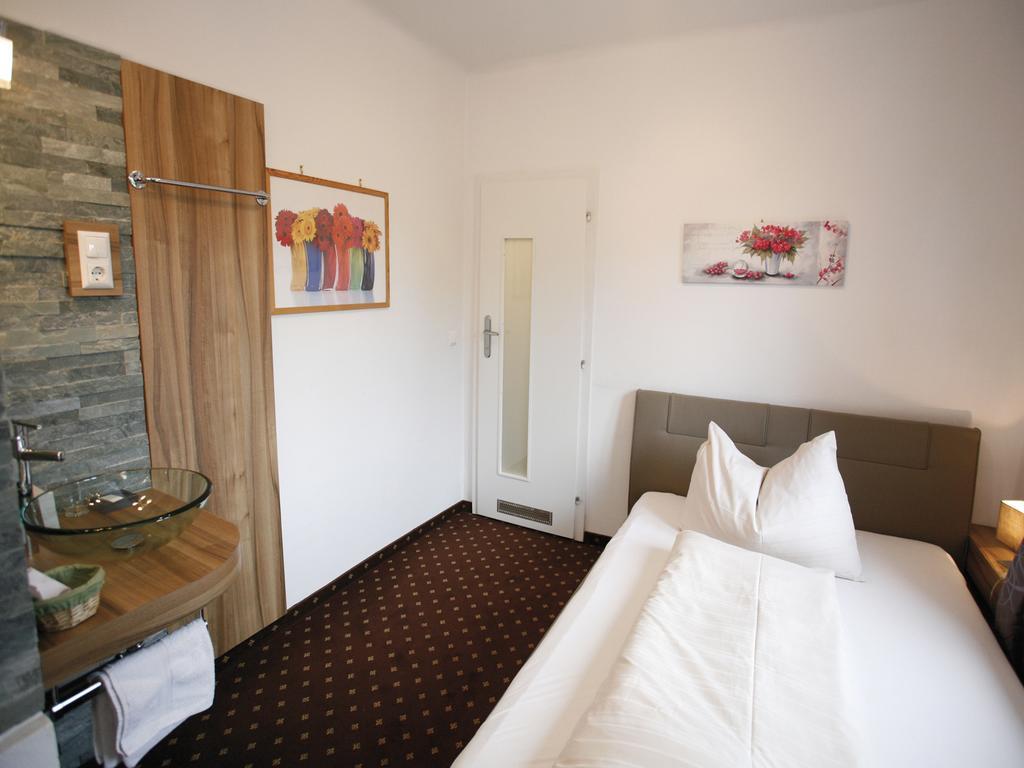 Hotel Diana Portschach am Worthersee Bagian luar foto