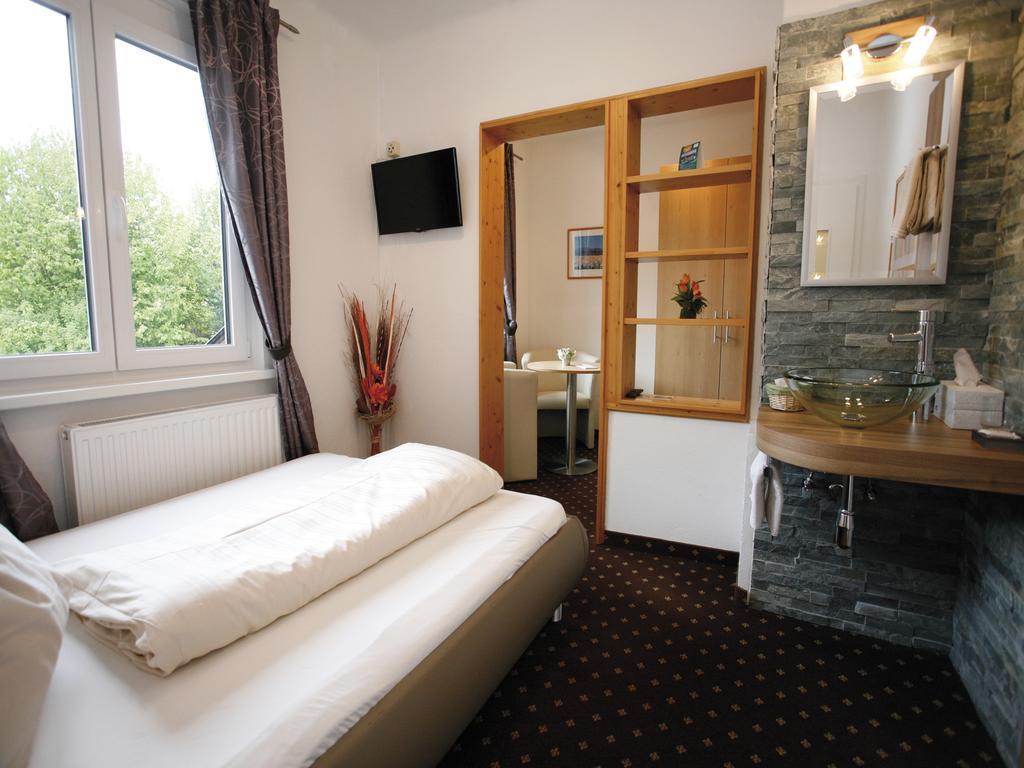 Hotel Diana Portschach am Worthersee Bagian luar foto