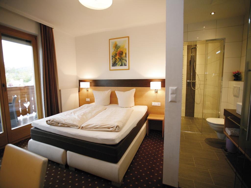 Hotel Diana Portschach am Worthersee Bagian luar foto