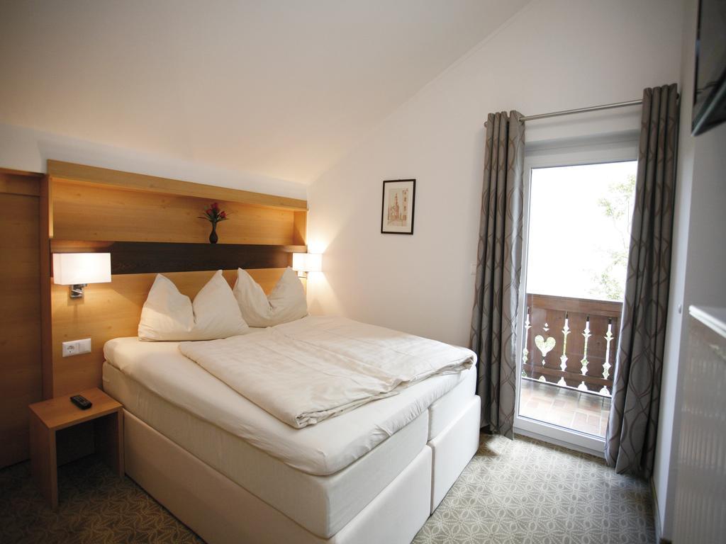 Hotel Diana Portschach am Worthersee Bagian luar foto
