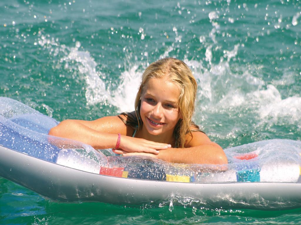 Hotel Diana Portschach am Worthersee Bagian luar foto