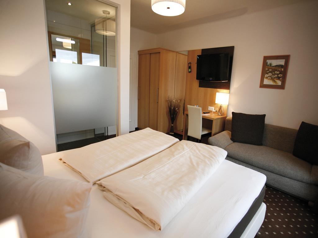 Hotel Diana Portschach am Worthersee Bagian luar foto